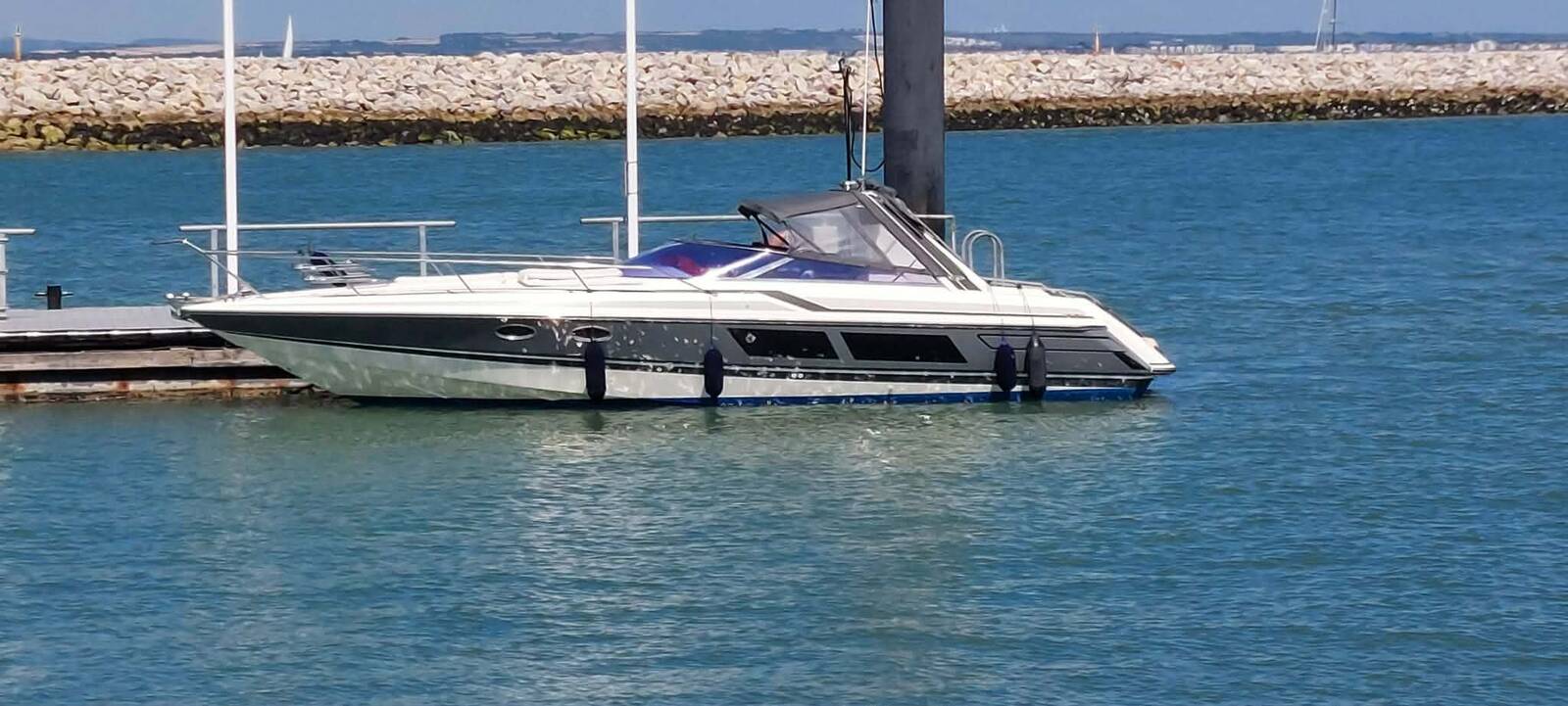 Sunseeker Tomahawk 37 — photo 1