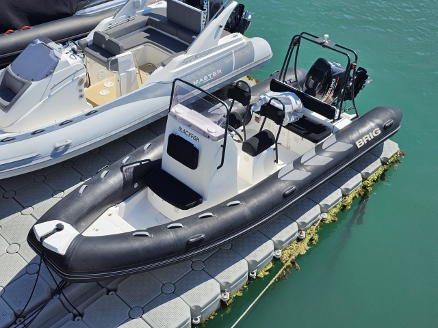 Brig Navigator 570 — photo 1