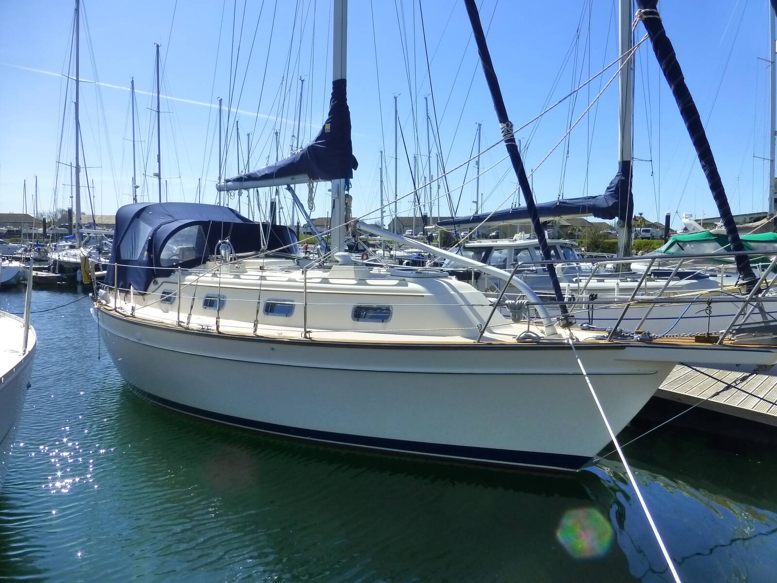 Island Packet 320 — photo 1