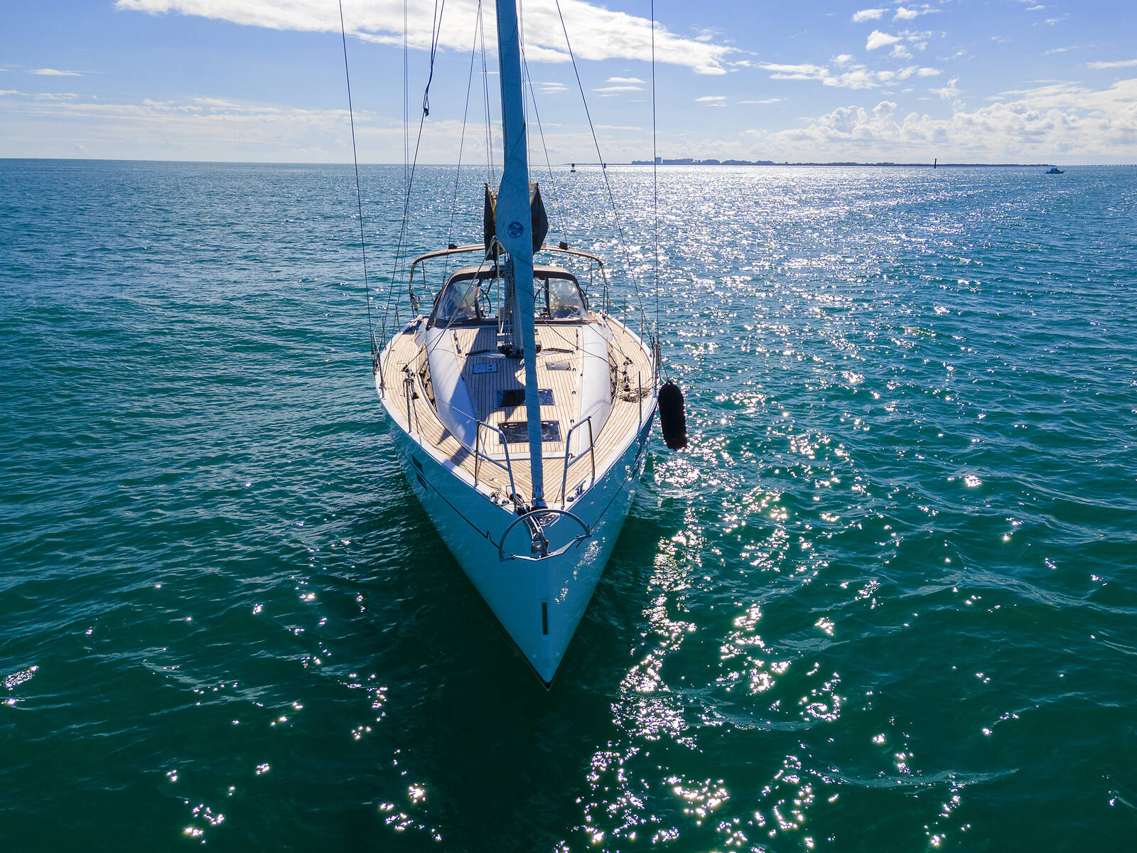 Azuree 46 — photo 1