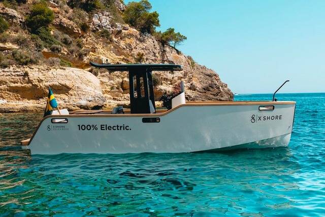 Custom Built X Shore Eelex 8000 — photo 1