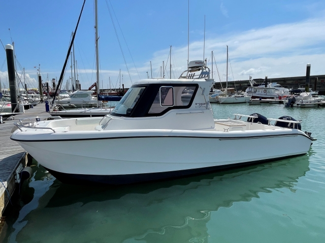 Magnum 28 Catamaran — photo 1