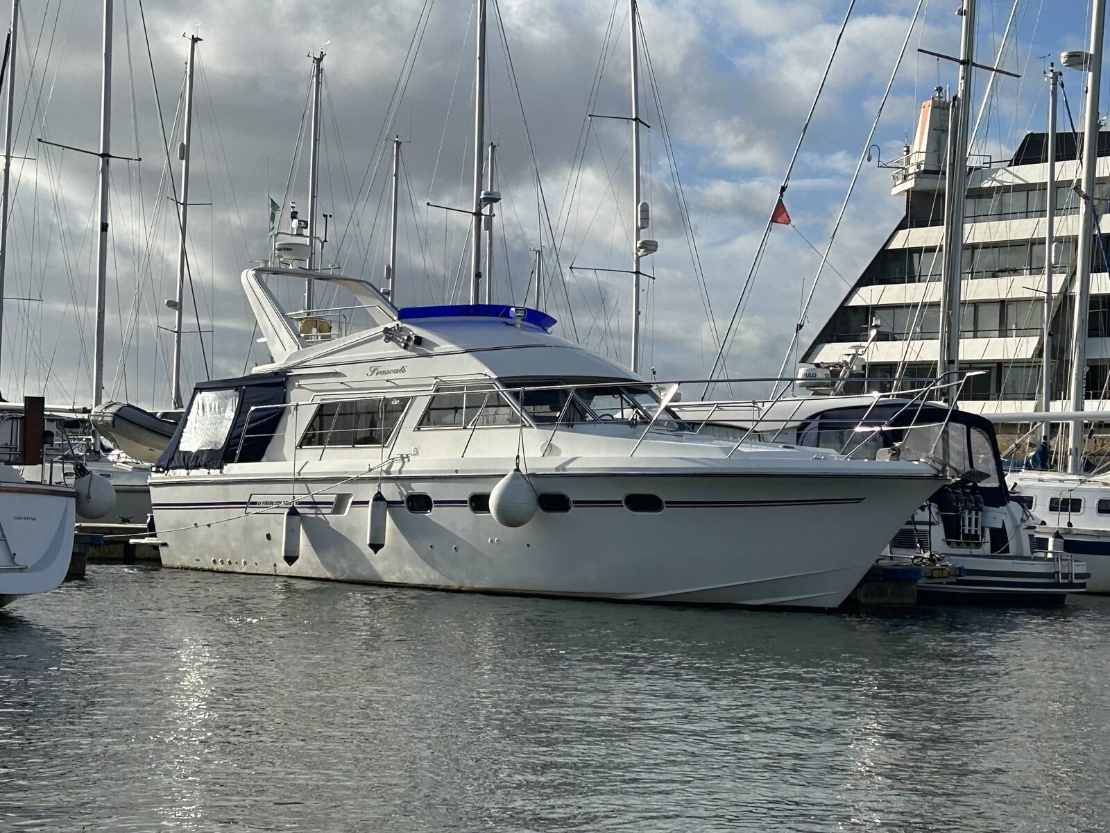 Fairline 40 — photo 1