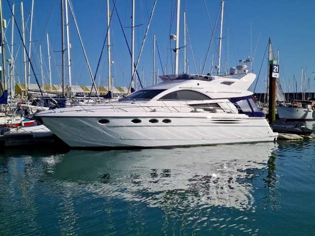 Fairline Phantom 46 — photo 1