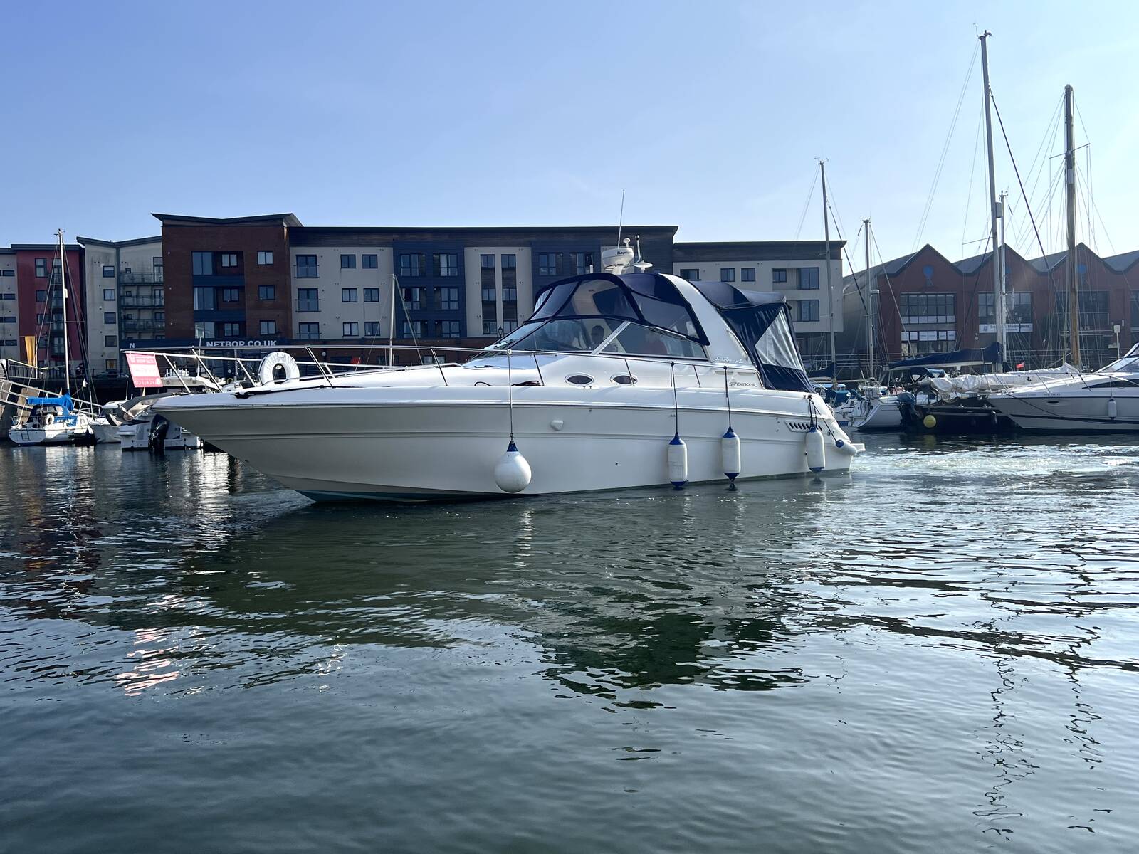 Sea Ray 310 Sundancer — photo 1