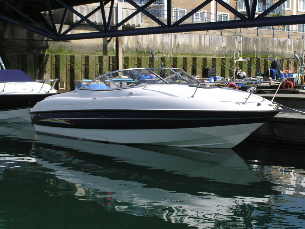 Bayliner 212 Sports Cuddy — photo 1