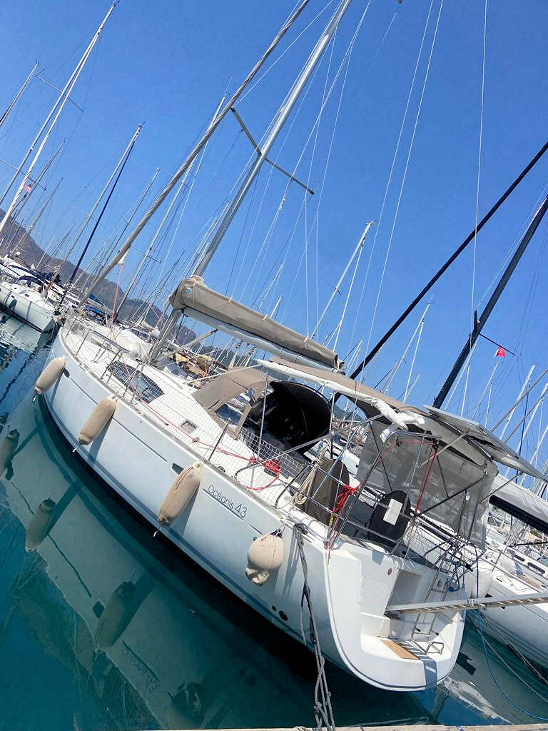 Beneteau Beneteau Oceanis 43 — photo 1