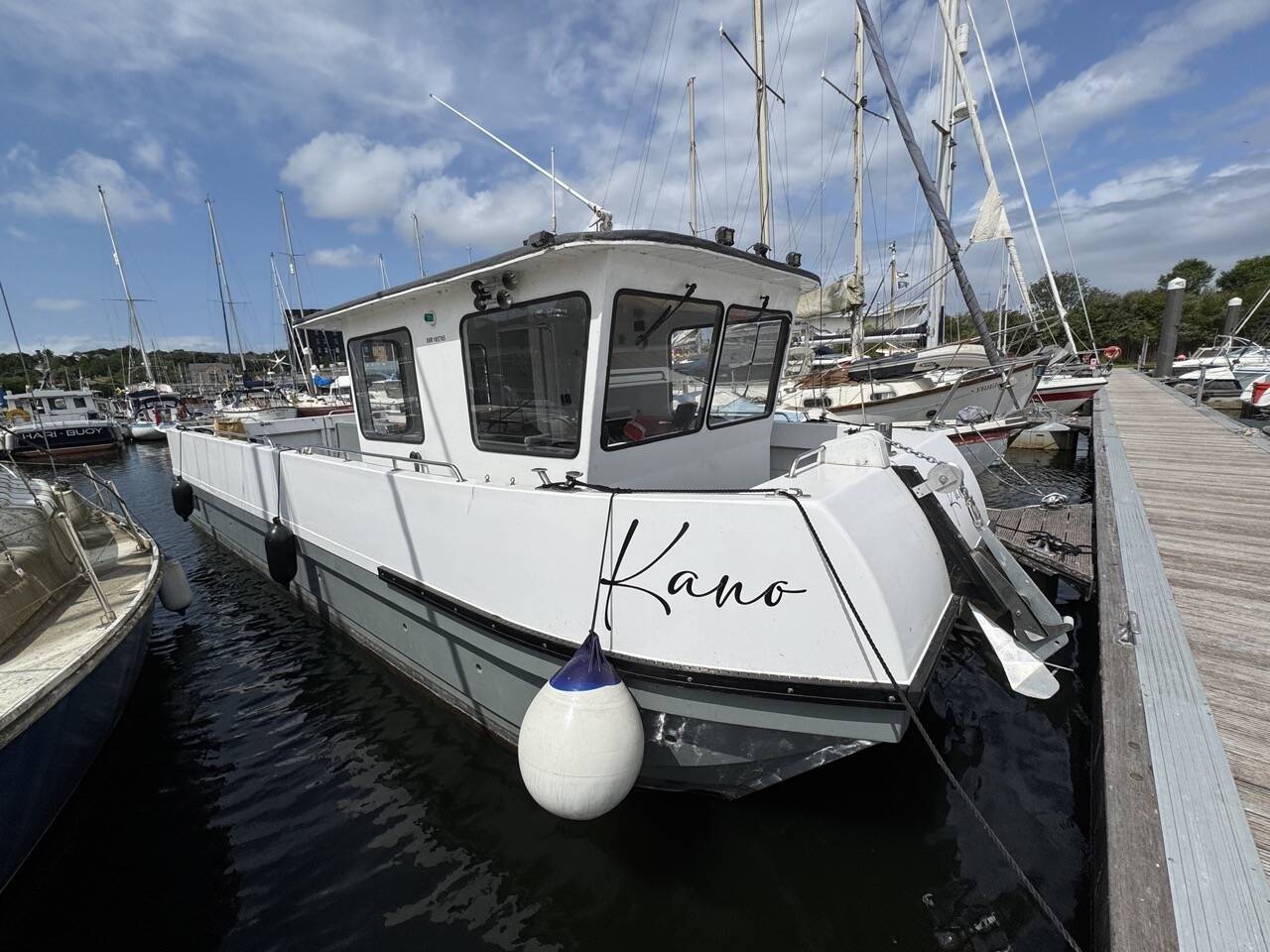 9.5 Catamaran — photo 1