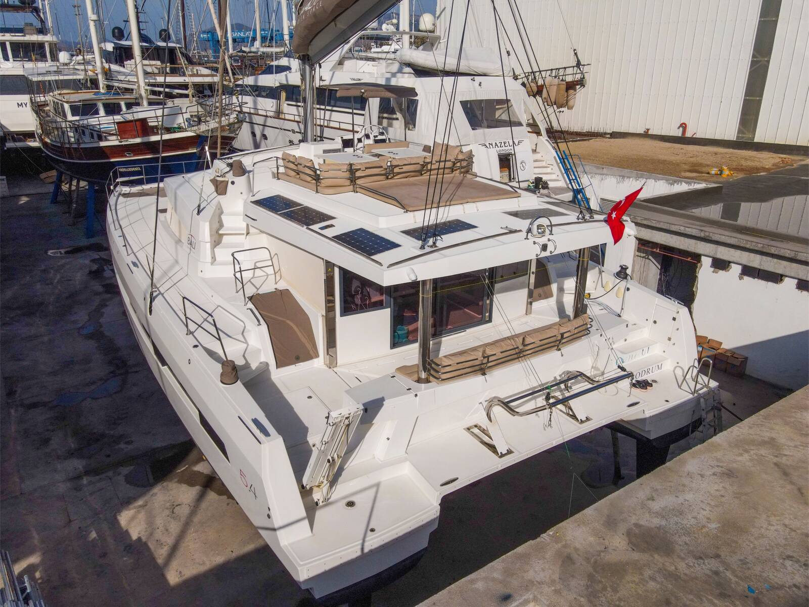 Bali 5.4 — photo 1
