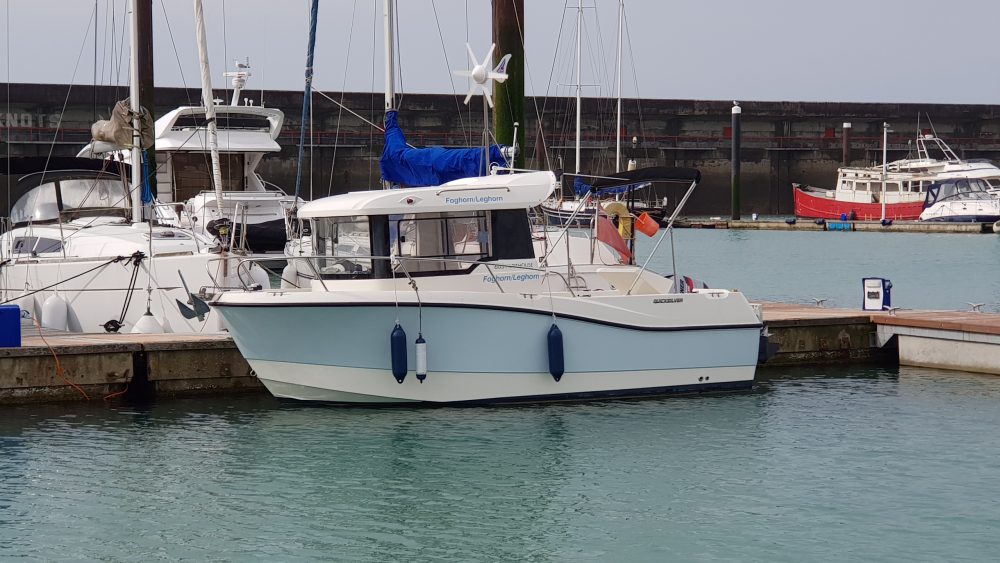 Quicksilver 605 Captur Pilothouse — photo 1