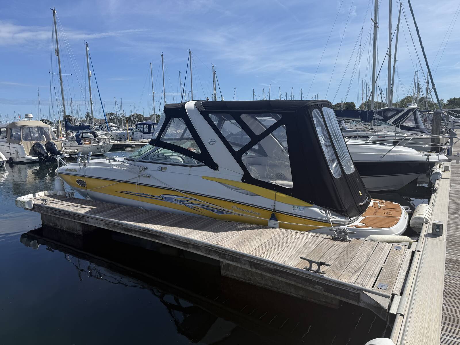 Crownline 275 CCR — photo 1