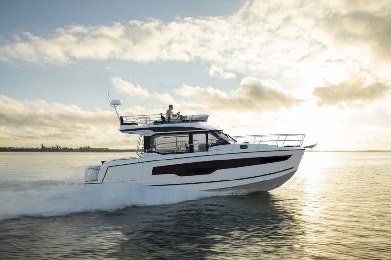 Jeanneau Merry Fisher 1095 Fly Series 2 — photo 1