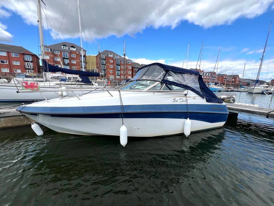 Crownline 210 CCR — photo 1