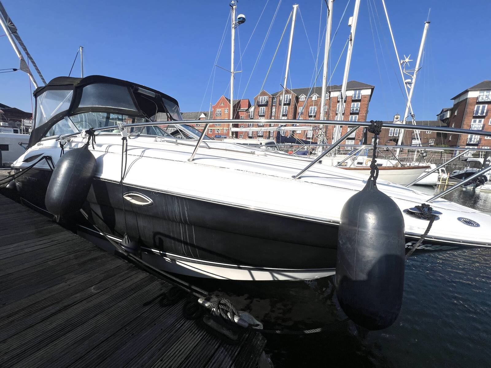 Monterey Monterey 245 Sport Cruiser — photo 1
