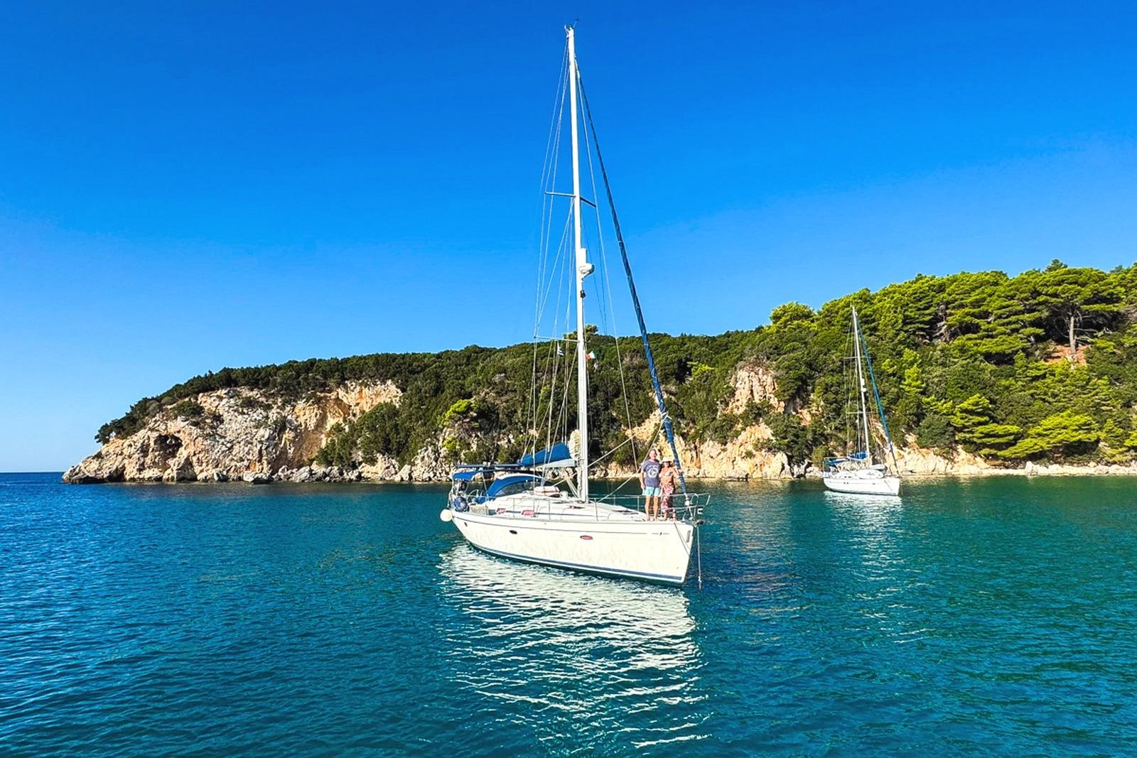 Bavaria 42 Cruiser — photo 1
