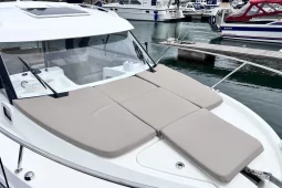 2016 Beneteau Antares 8